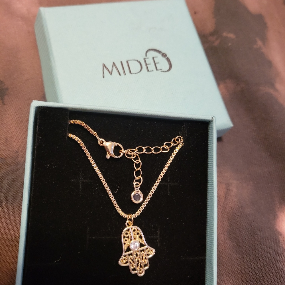Gold tone Hand of Fatima